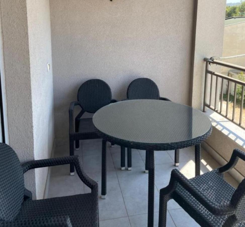 Seaview Apartment Бар Екстериор снимка